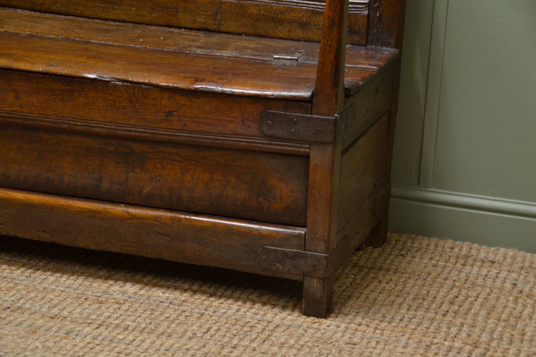 Early 18th Century High Back Antique Oak Settle.