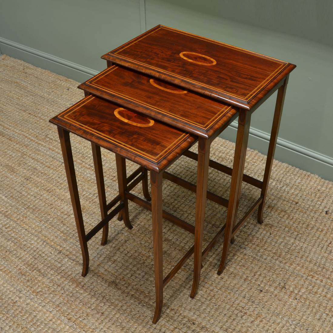 traditional coffee and end tables