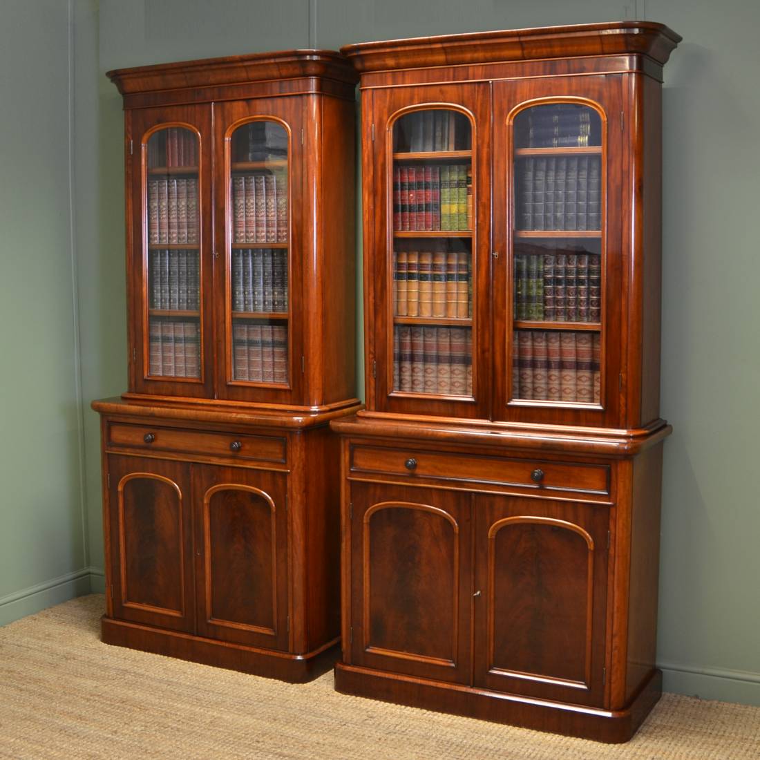 Fabulous Quality Unusual Pair Of Victorian Mahogany Antique Bookcases   52711 