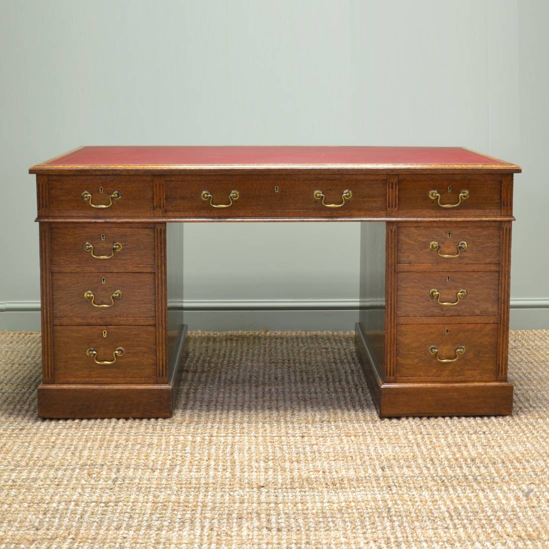 Superb Quality Victorian Beautifully Figured Oak Pedestal Desk - Hampton and Sons Pall Mall London