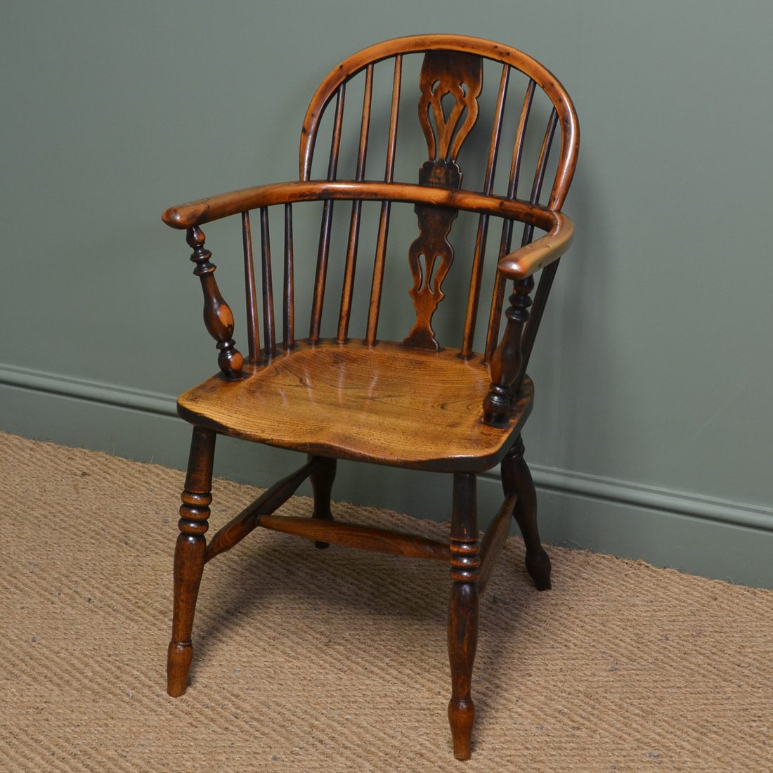 Spectacular Yew And Elm Georgian Antique Windsor Chair - Antiques World