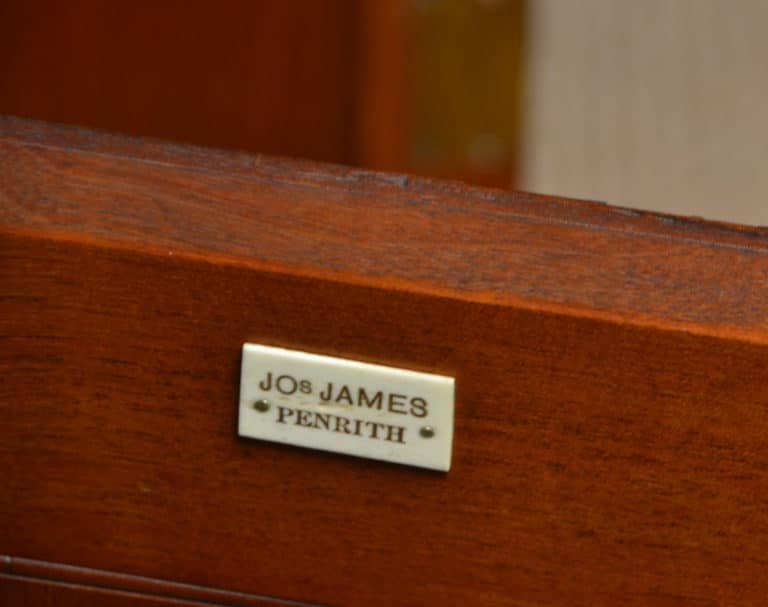 English Makers A to Z. Antiques World