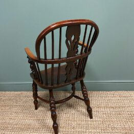 Country House Georgian Oak and Elm Antique Windsor Chair