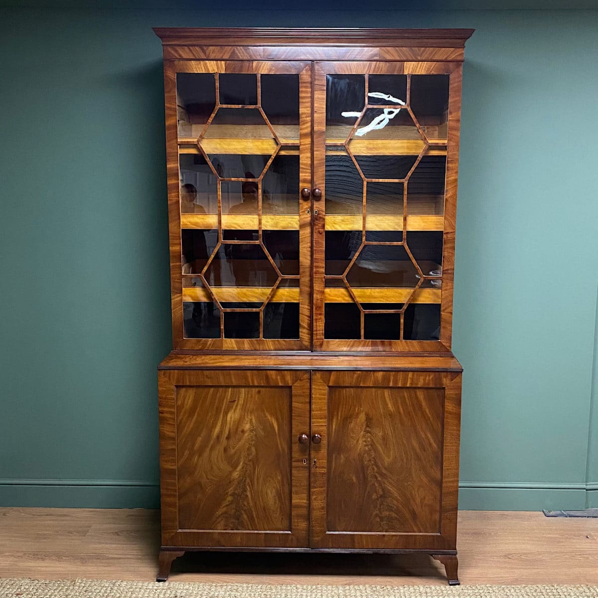 Antique Cupboards & Antique Cabinets For Sale - Antiques World