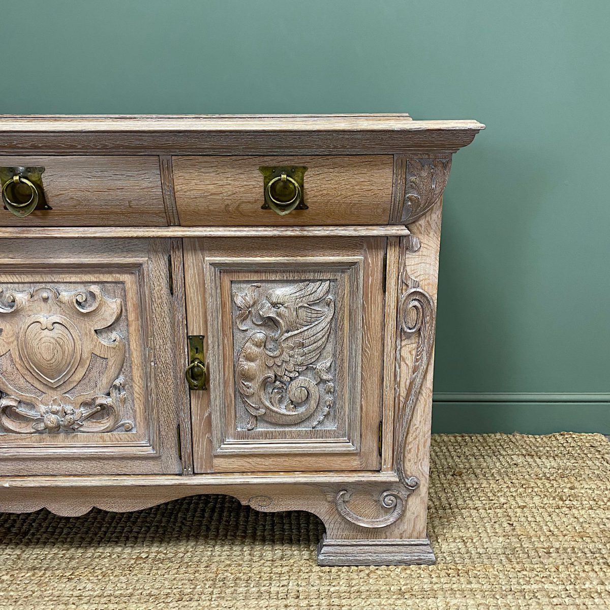 Spectacular Victorian Oak Antique Sideboard - Antiques World