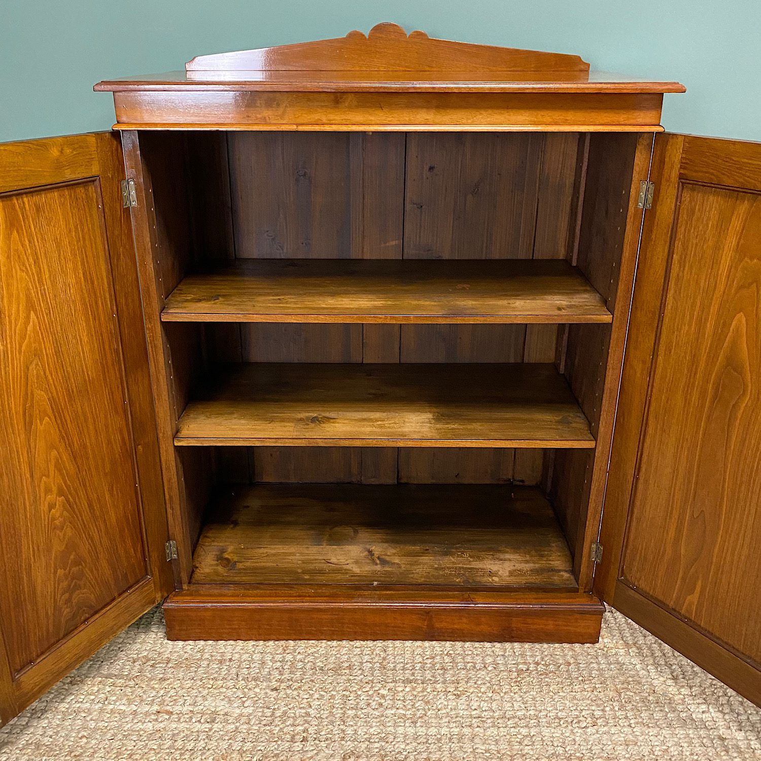 Stunning 19th century Antique Victorian Cupboard - Antiques World