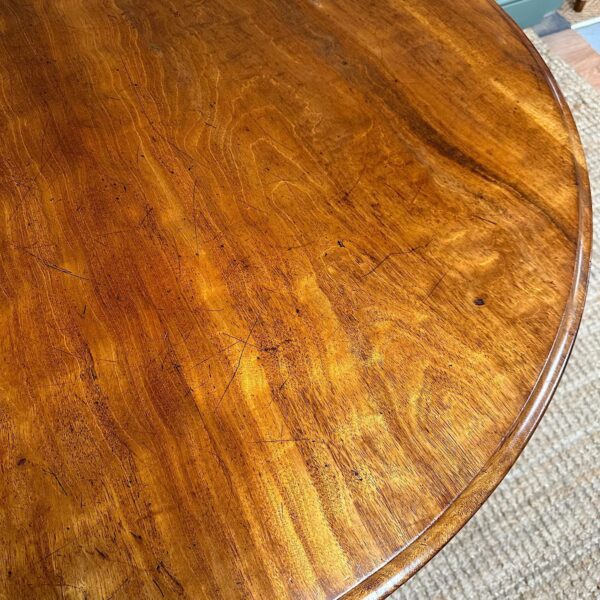 Beautifully Figured Mahogany Circular Antique Dining Table