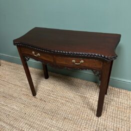 Stunning Antique Chippendale Side Table / Tea Table