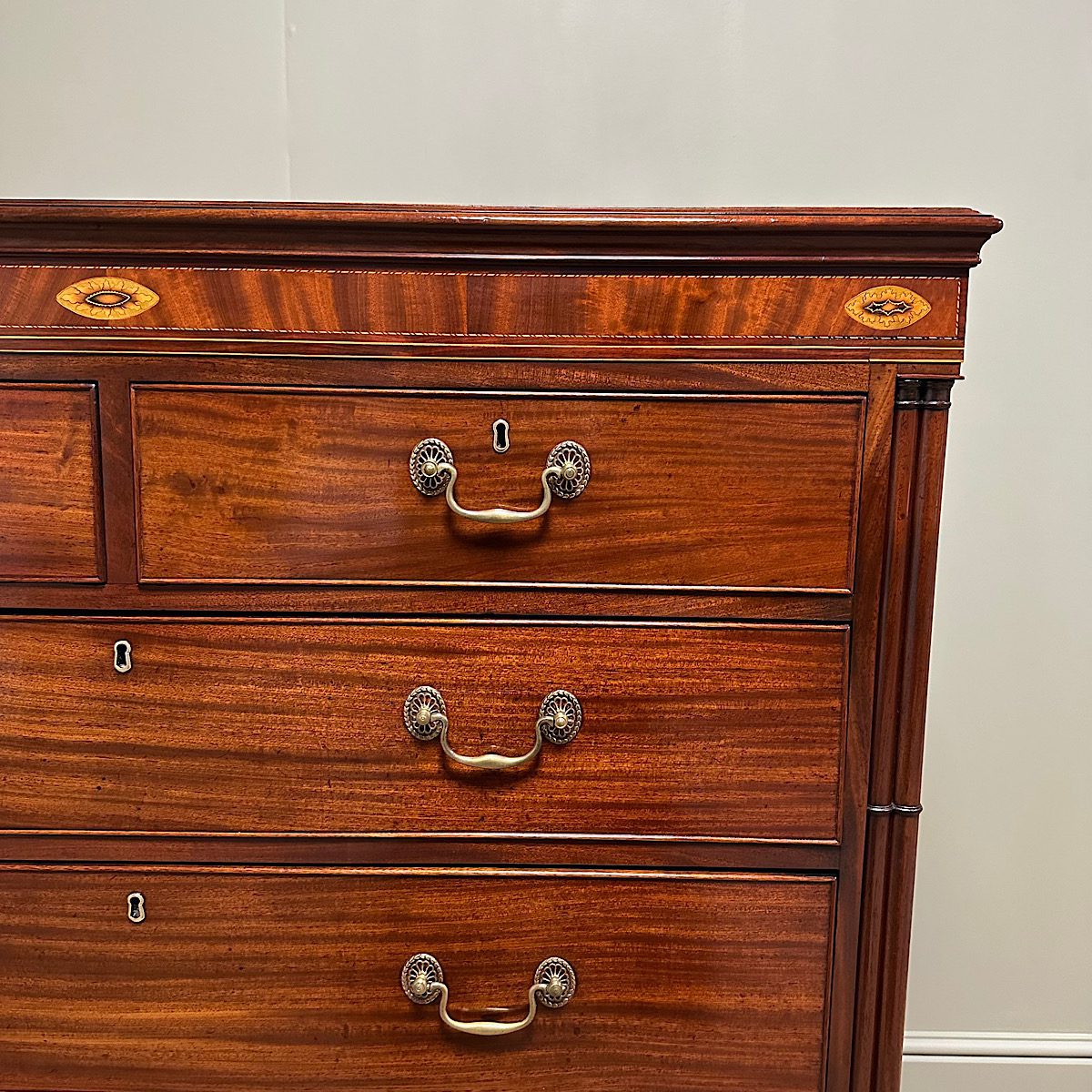 Georgian chest on sale of drawers